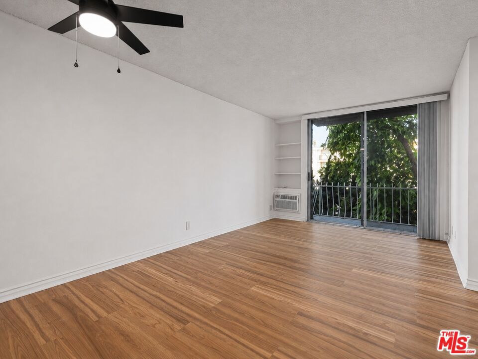 210 S La Fayette Park Place 201 Property Photo 11