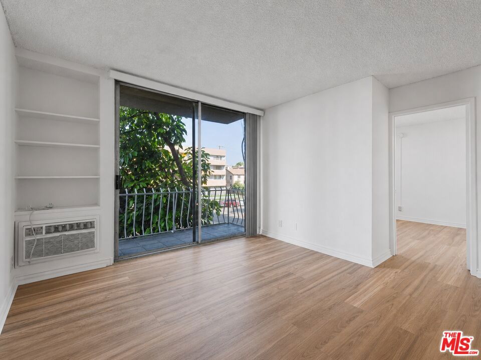 210 S La Fayette Park Place 201 Property Photo 12