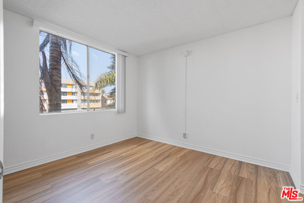 210 S La Fayette Park Place 201 Property Photo 16
