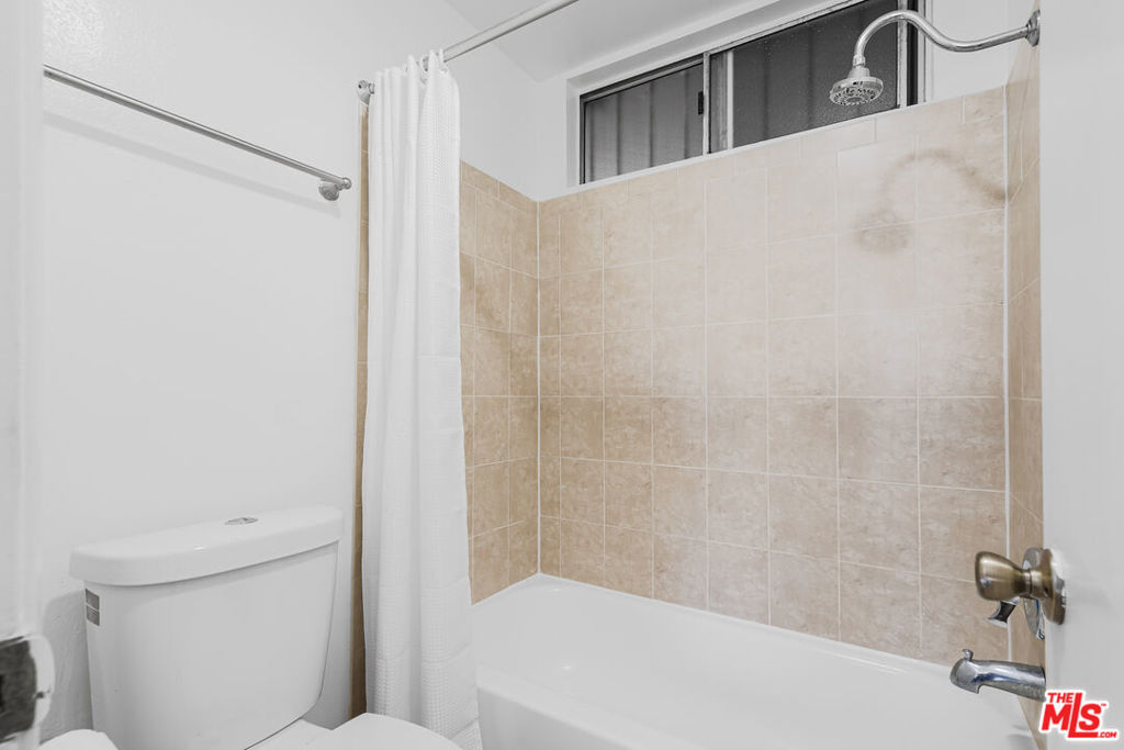 210 S La Fayette Park Place 201 Property Photo 19