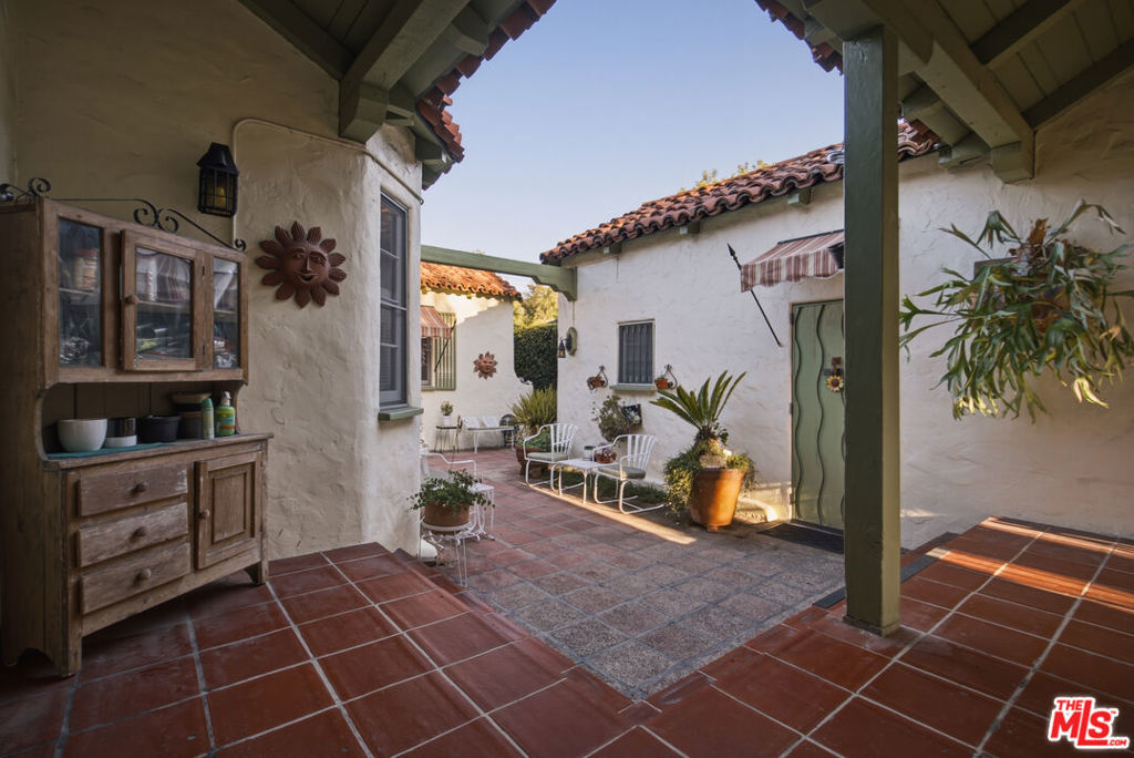 4408 Mariota Avenue Property Photo 13