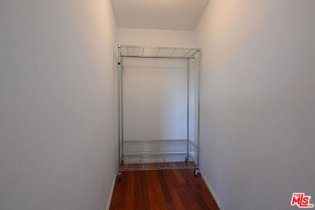 100 S Doheny Drive 424 Property Photo 12