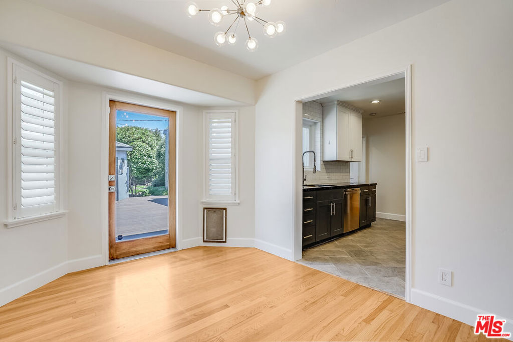 11819 Pacific Avenue Property Photo 8