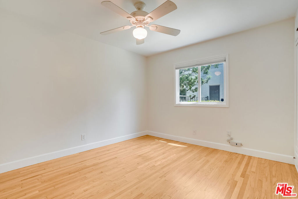 11819 Pacific Avenue Property Photo 17