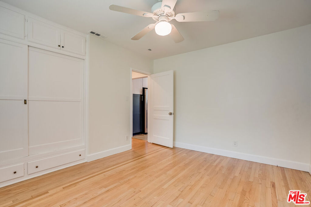 11819 Pacific Avenue Property Photo 18