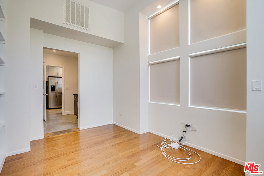 11819 Pacific Avenue Property Photo 21
