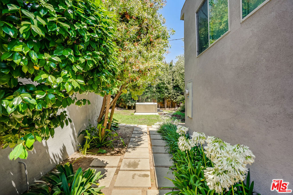 11819 Pacific Avenue Property Photo 30