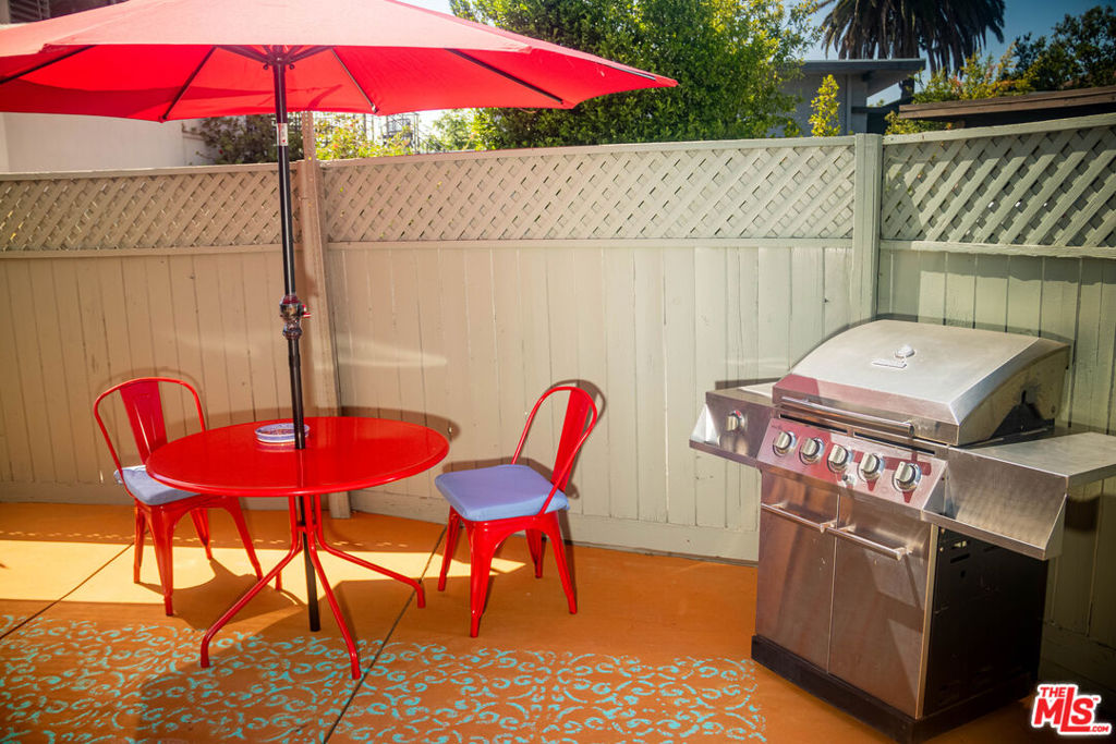 2247 Moore Street Property Photo 5