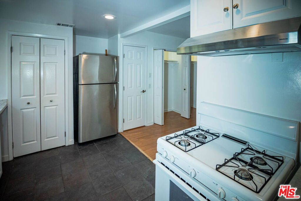 2247 Moore Street Property Photo 9