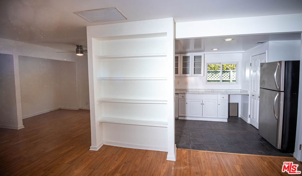 2247 Moore Street Property Photo 10