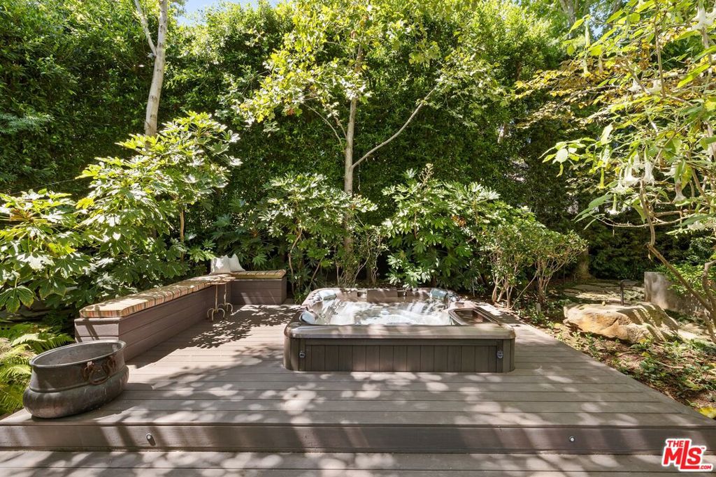 13574 D'este Drive Property Photo 35