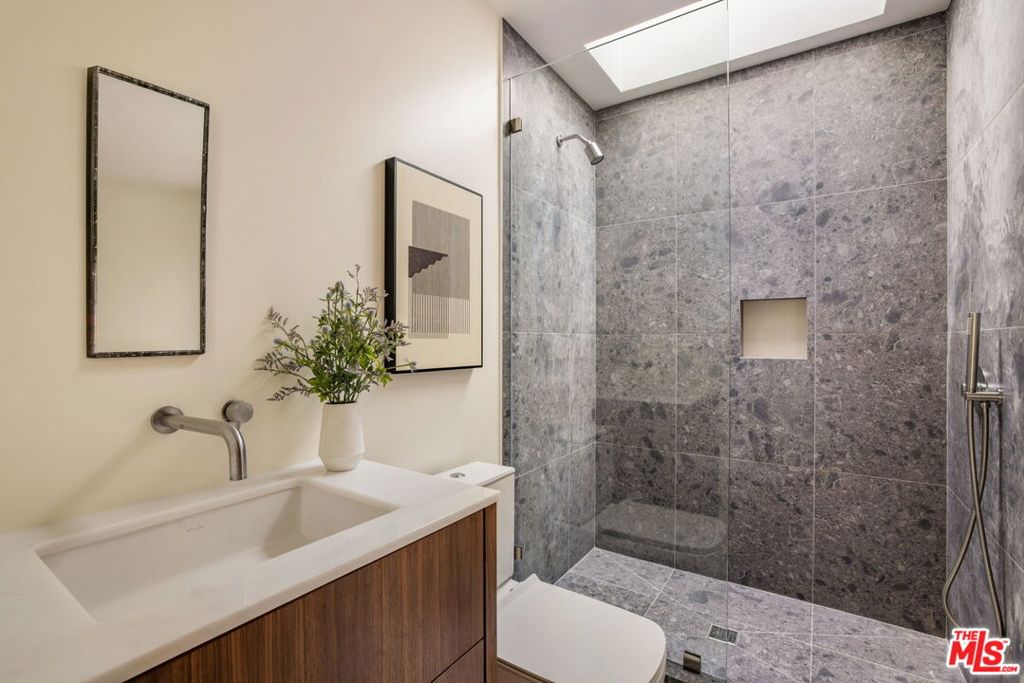 3748 Seahorn Drive Property Photo 44