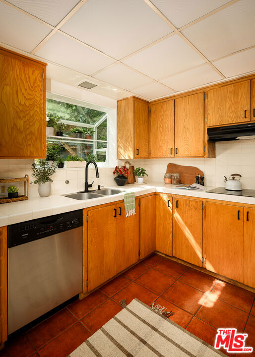 1718 Hill Drive Property Photo 15