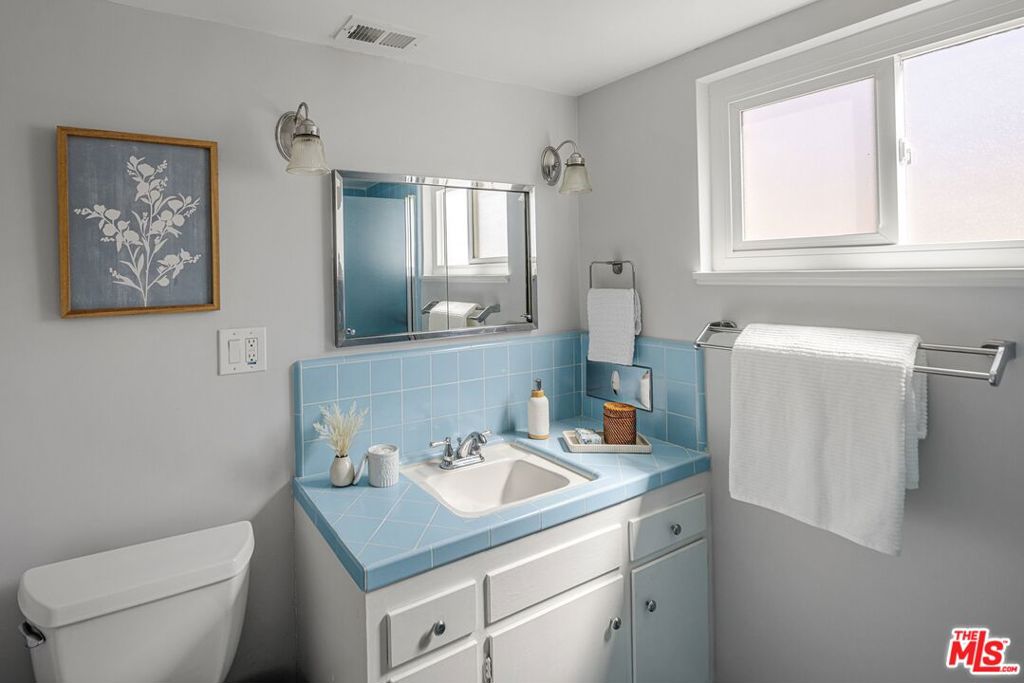 5359 Reef Way Property Photo 12
