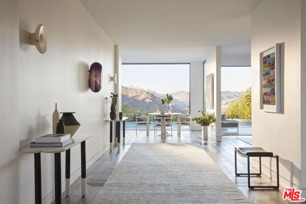 1769 Stone Canyon Road Property Photo 4