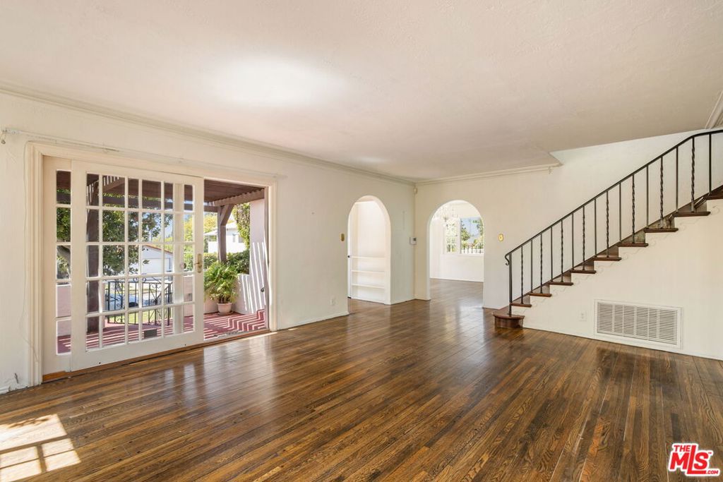 1007 Matilija Road Property Photo 6