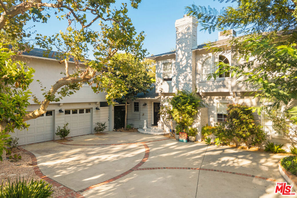 14161 Valley Vista Boulevard Property Photo 1
