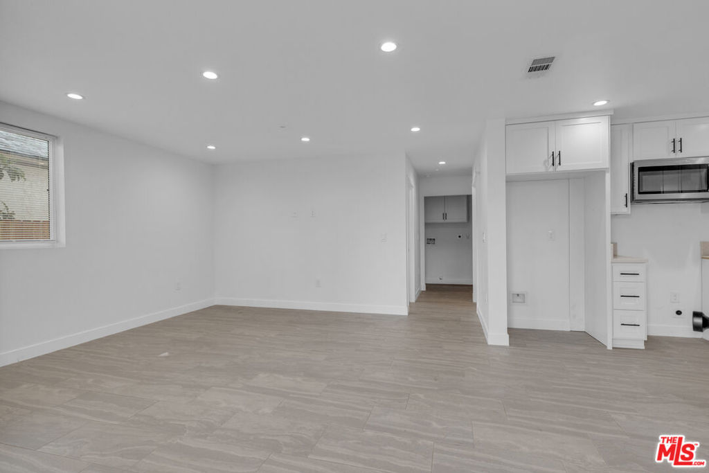 8637 Orchard Avenue Property Photo 6