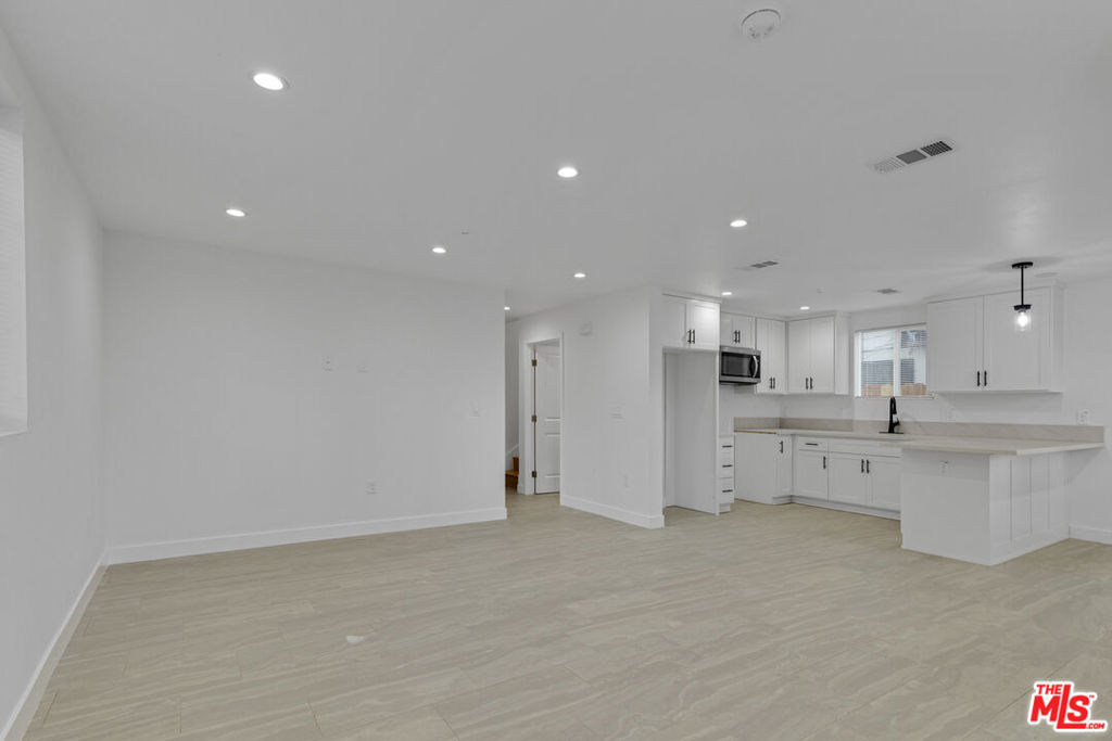 8637 Orchard Avenue Property Photo 7