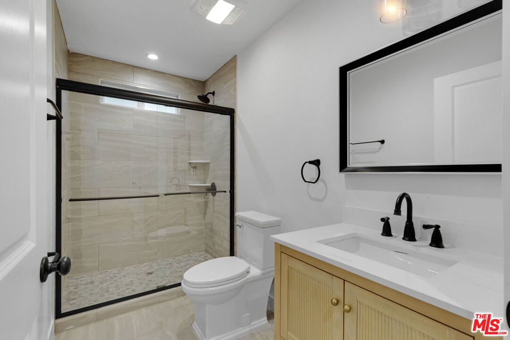 8637 Orchard Avenue Property Photo 14