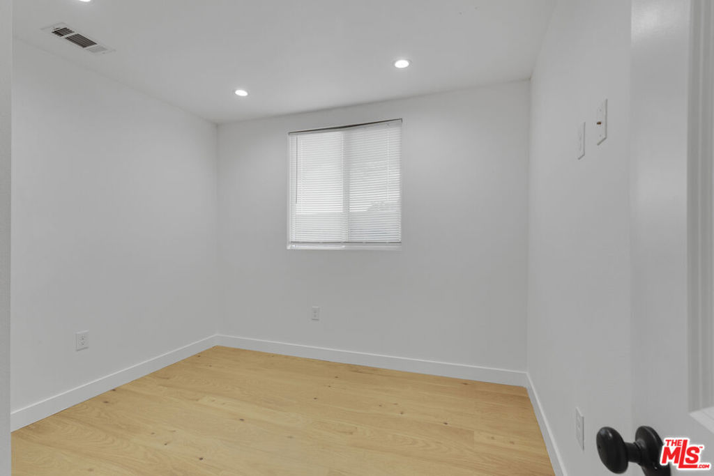 8637 Orchard Avenue Property Photo 15