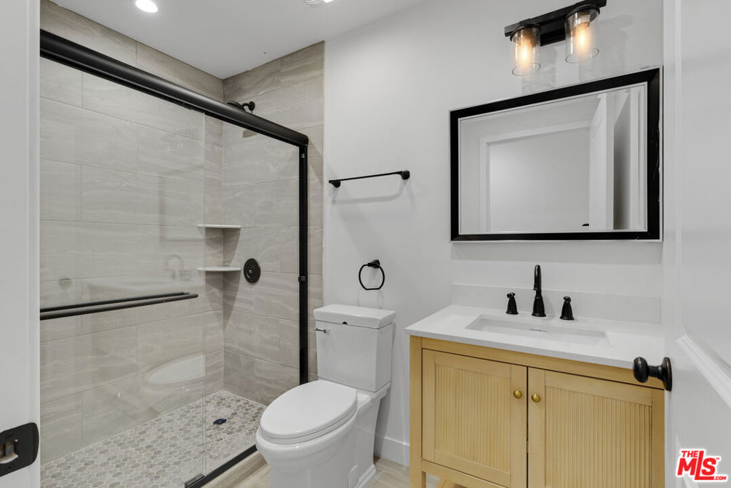 8637 Orchard Avenue Property Photo 18