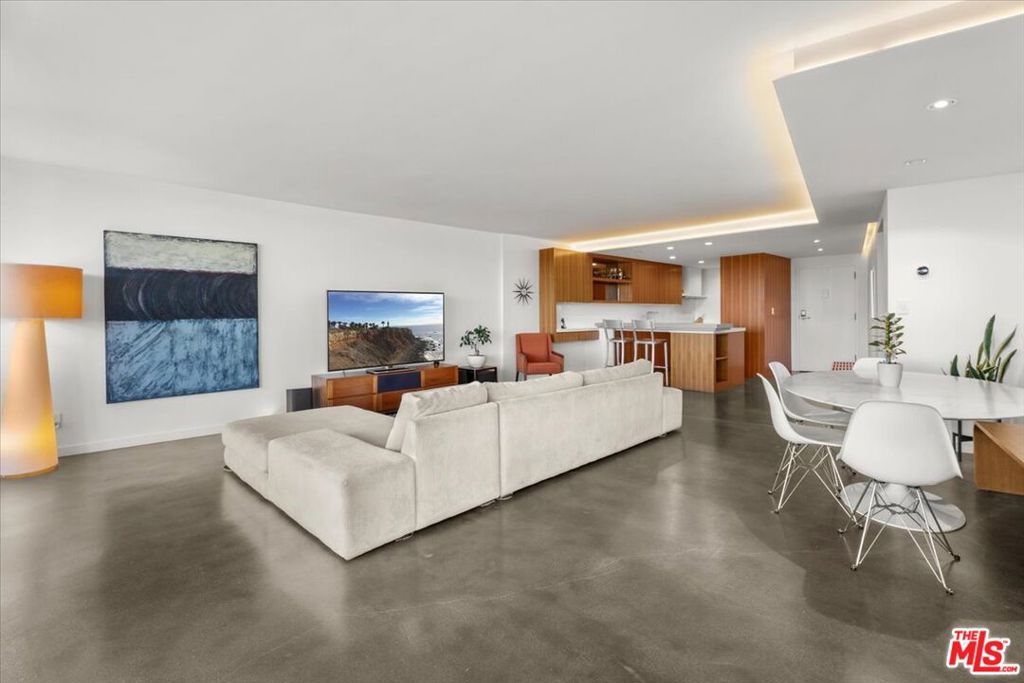 4316 Marina City Drive 327 Property Photo 7