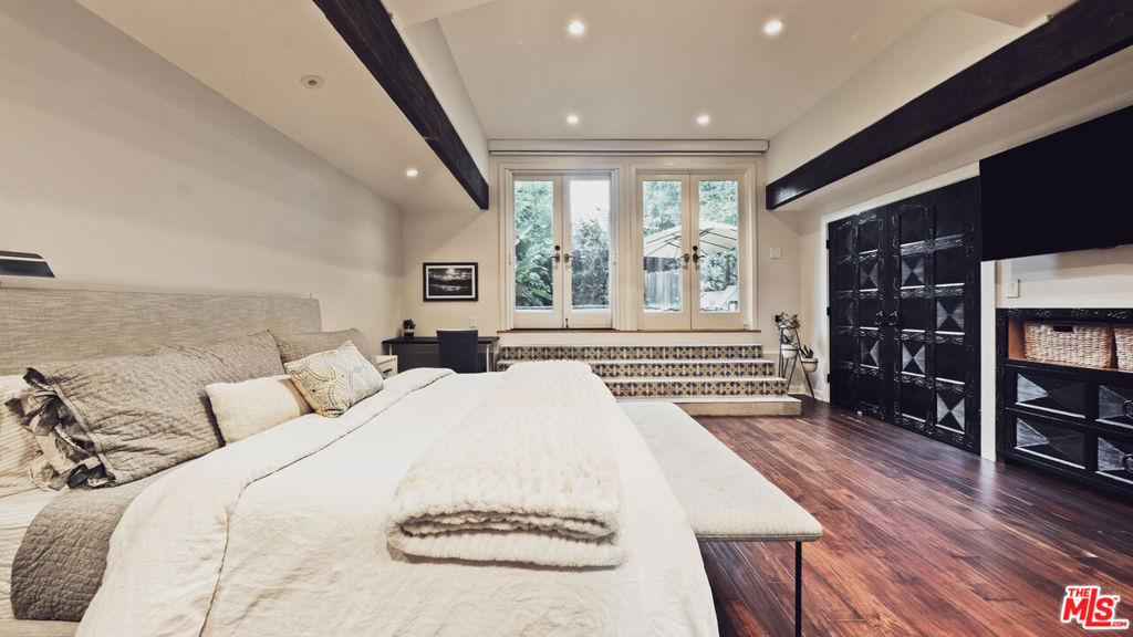 3440 Mandeville Canyon Road Property Photo 10