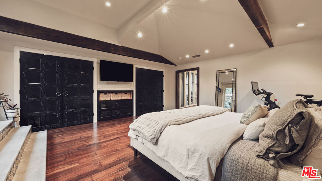 3440 Mandeville Canyon Road Property Photo 11