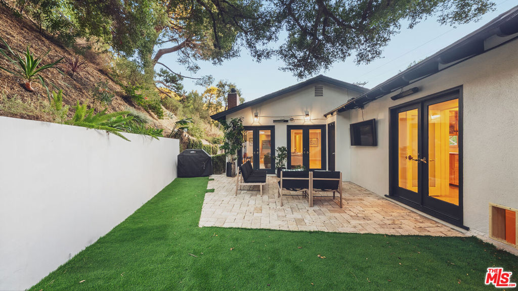 3440 Mandeville Canyon Road Property Photo 20