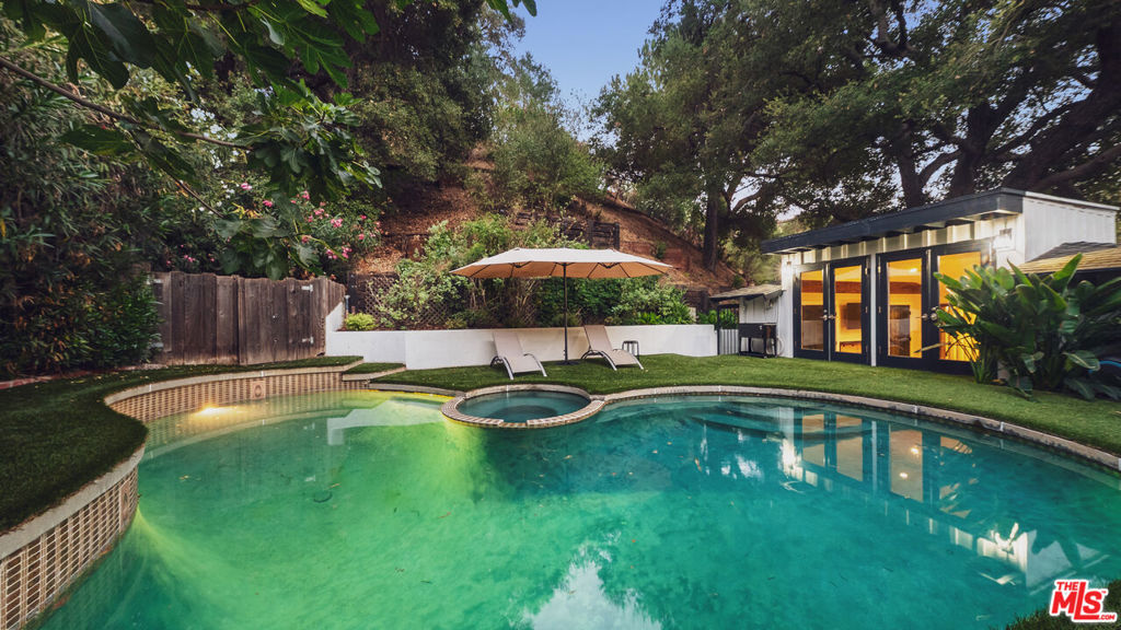 3440 Mandeville Canyon Road Property Photo 21