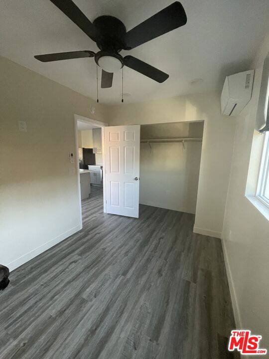 613 W 83rd Street Property Photo 4