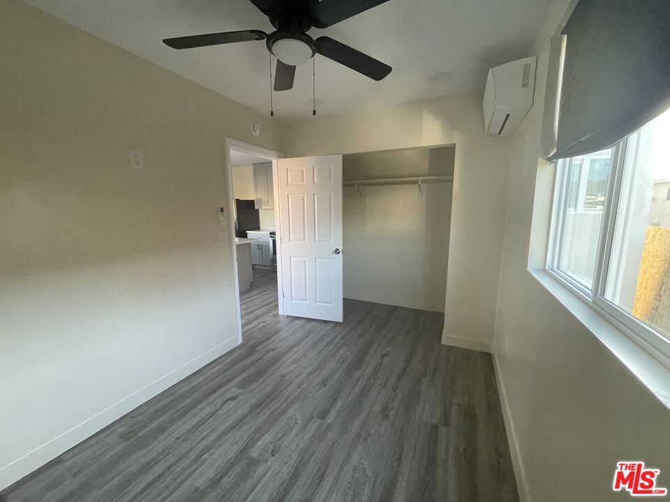 613 W 83rd Street Property Photo 5