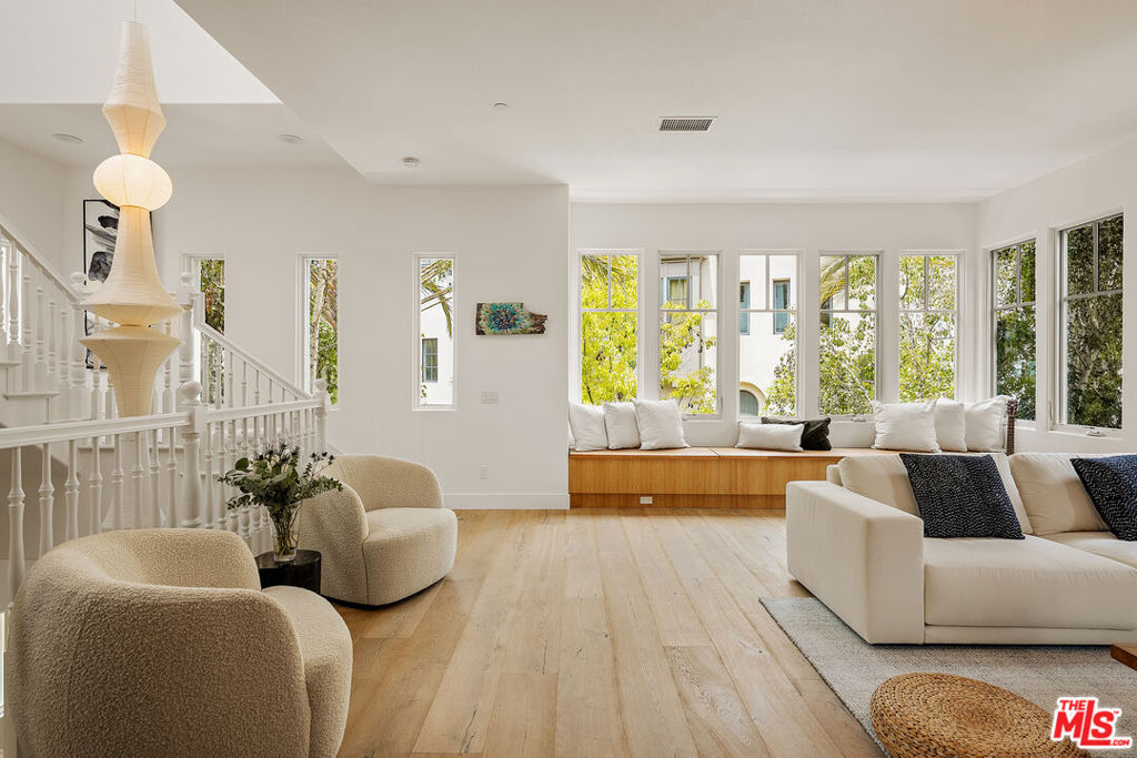 13049 S Icon Circle Property Photo 6