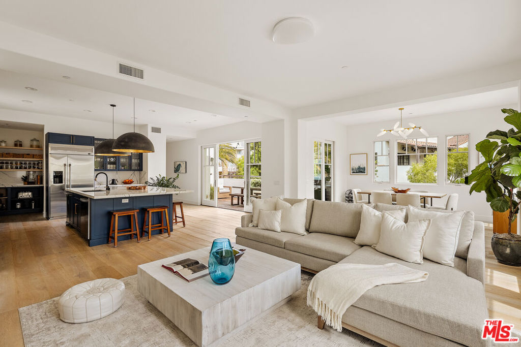 13049 S Icon Circle Property Photo 9