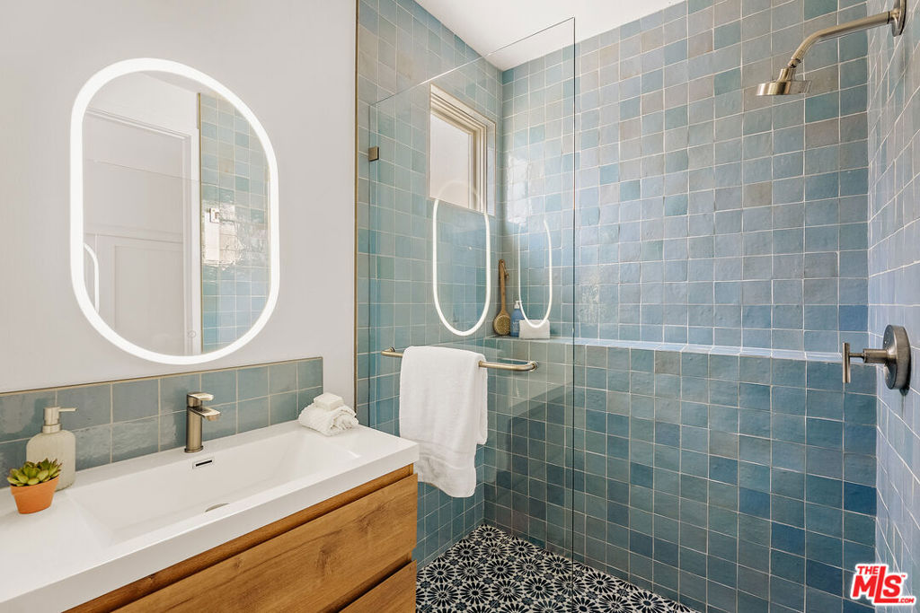 13049 S Icon Circle Property Photo 17