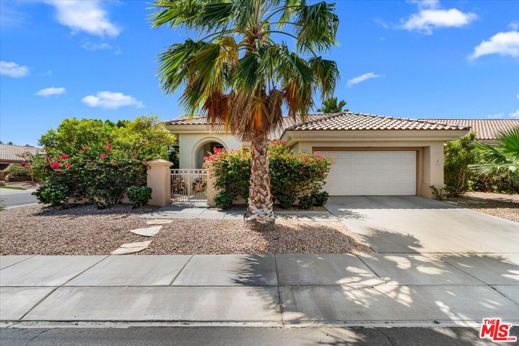 78649 Waterfall Drive Property Photo 2