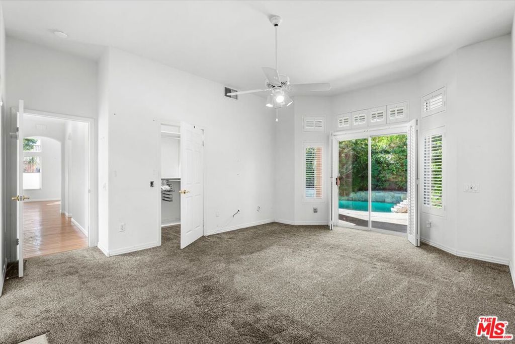 78649 Waterfall Drive Property Photo 13