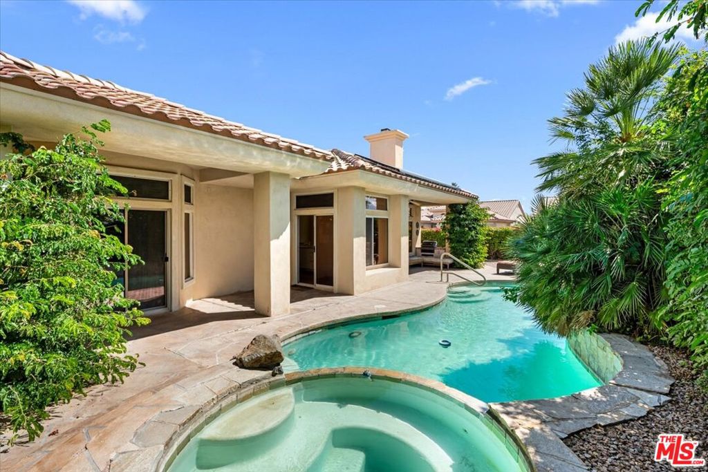 78649 Waterfall Drive Property Photo 14