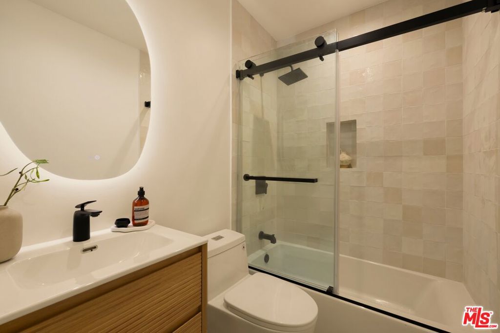 1120 S Lucerne Boulevard Property Photo 59