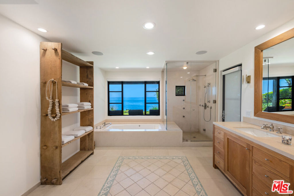 7089 Birdview Avenue Property Photo 45