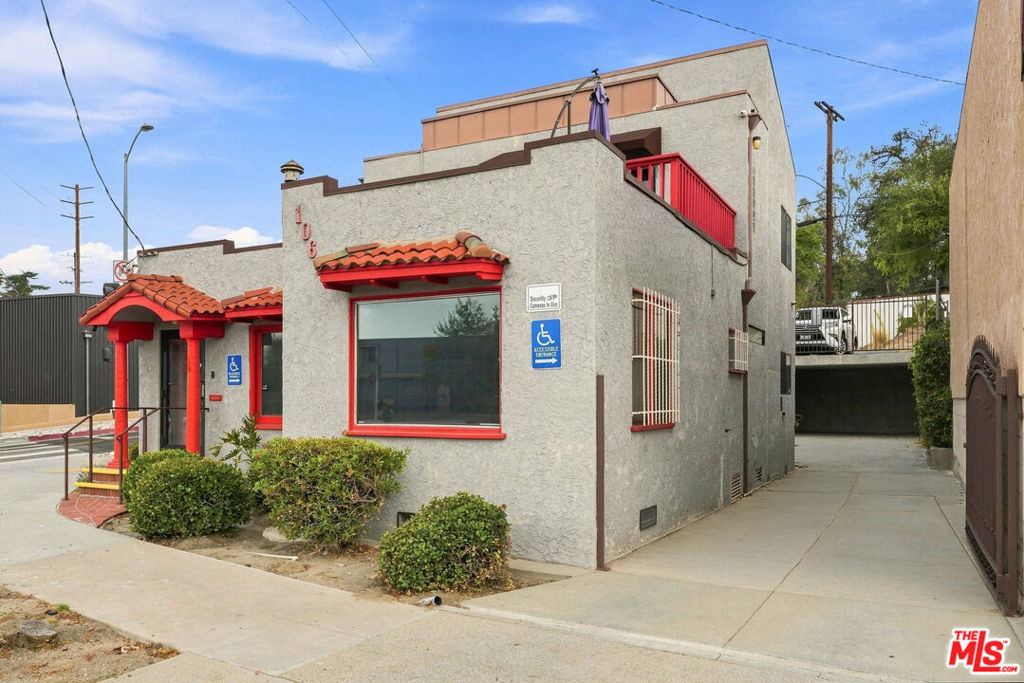 1063 Colorado Boulevard Property Photo 1