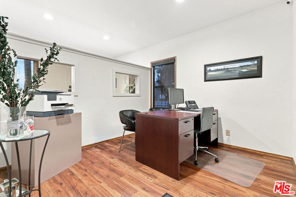 1063 Colorado Boulevard Property Photo 11