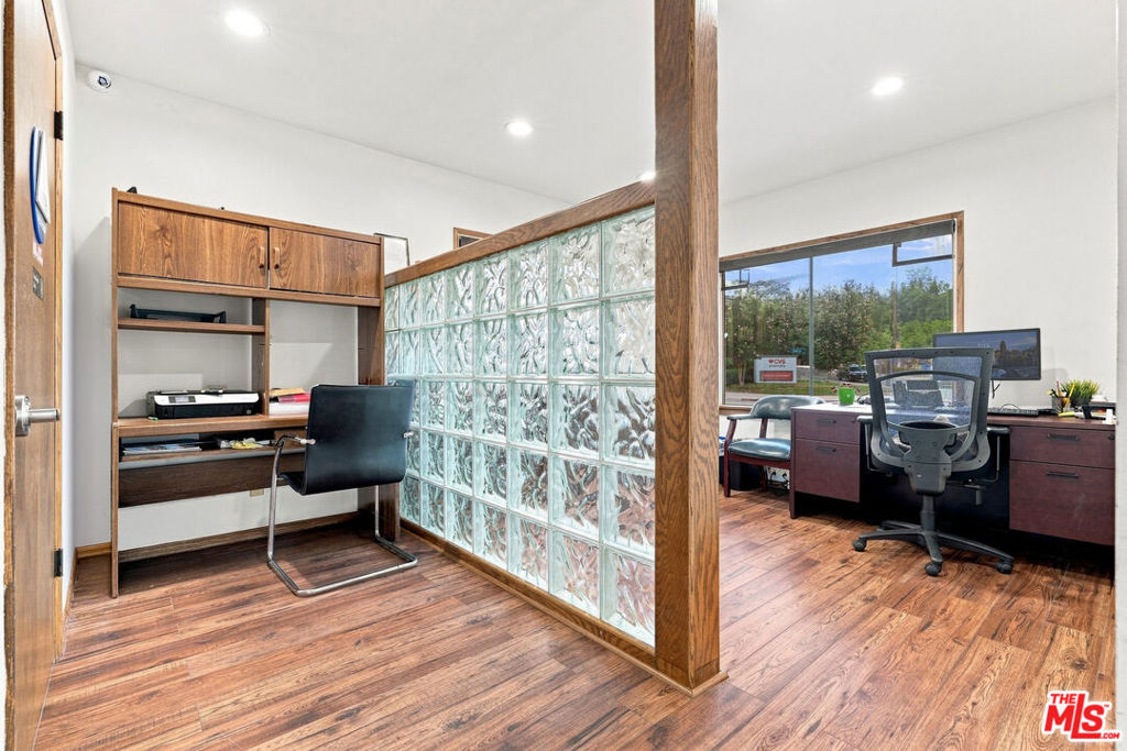 1063 Colorado Boulevard Property Photo 14