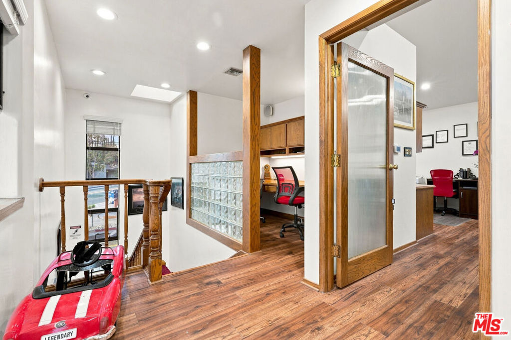 1063 Colorado Boulevard Property Photo 27