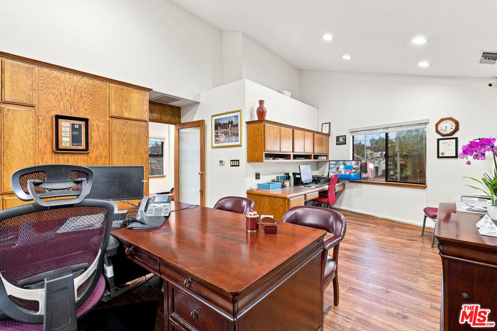 1063 Colorado Boulevard Property Photo 31