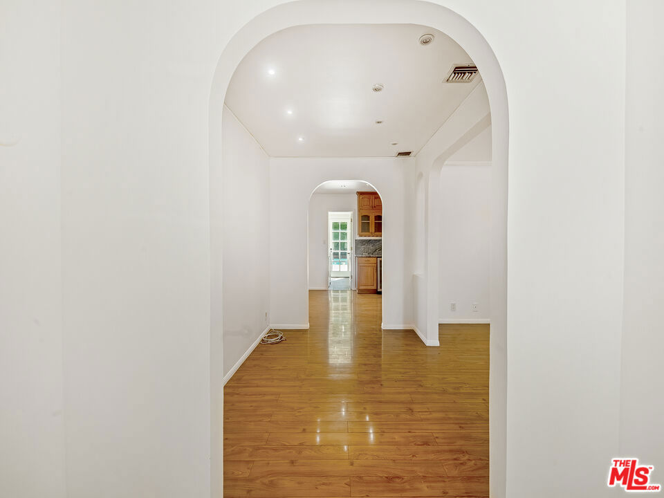 22018 Dumetz Road Property Photo 6