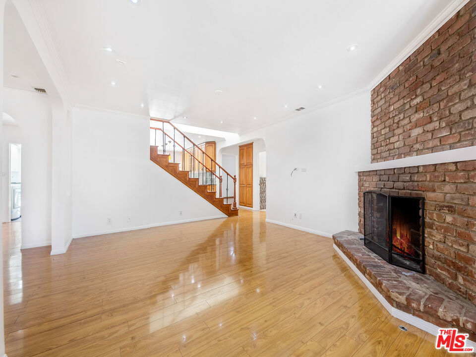 22018 Dumetz Road Property Photo 9