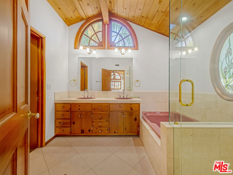 22018 Dumetz Road Property Photo 15