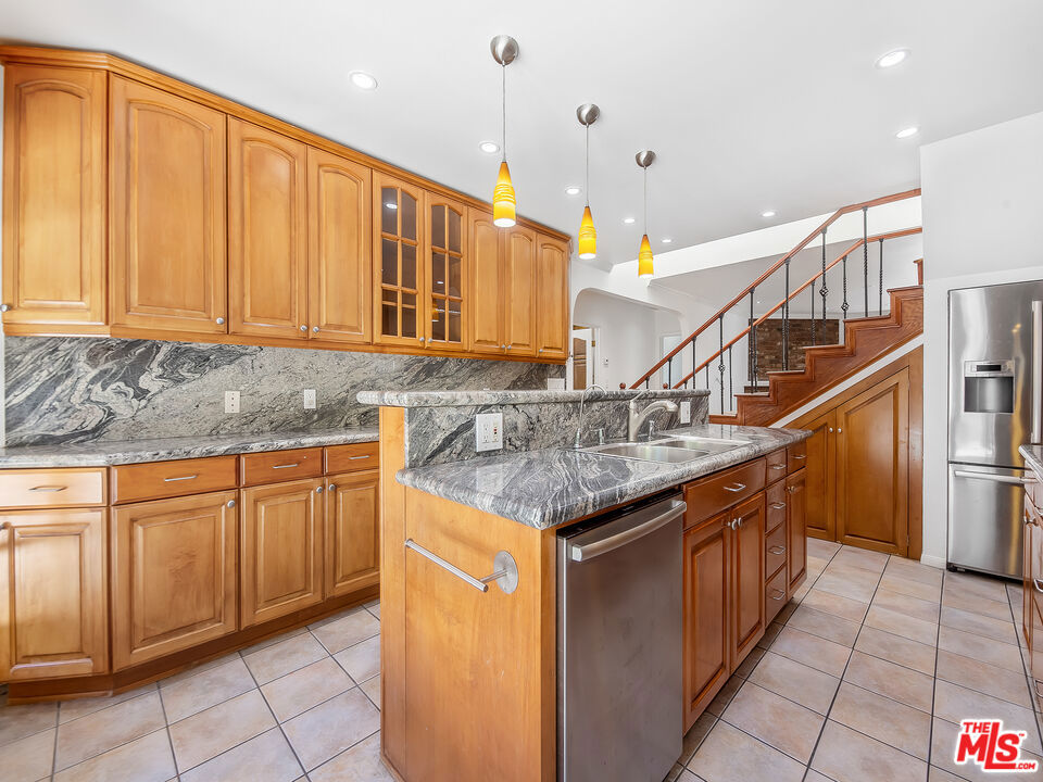 22018 Dumetz Road Property Photo 17